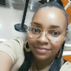 Meet your Posher, Angelica